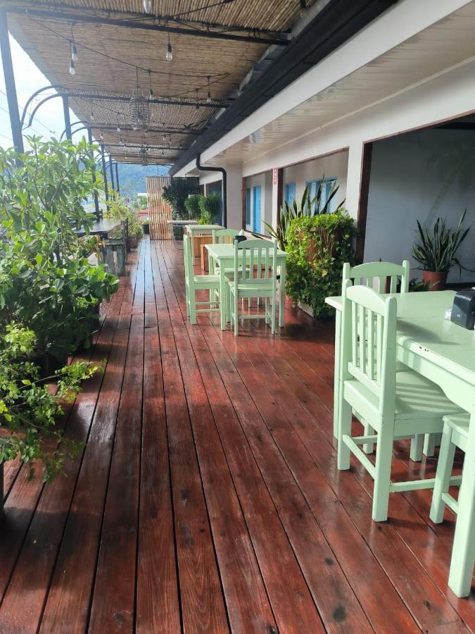 La Hacienda Rooms & Food Jacó Exteriör bild
